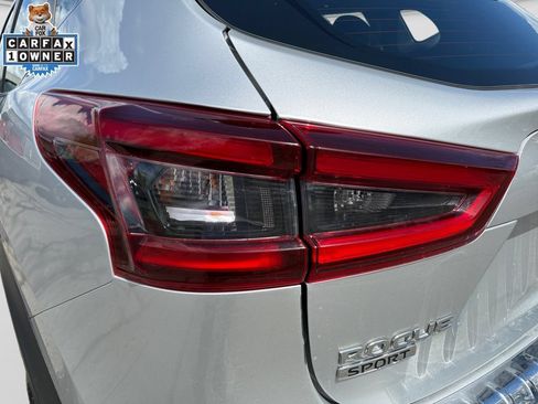 Used 2022 Nissan Rogue Sport SV w/ Technology Package AWD/4WD image 21