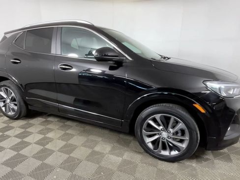 Used 2022 Buick Encore GX Select w/ Sport Touring Package FWD image 3