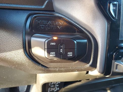 Used 2025 RAM 2500 Big Horn AWD/4WD image 24