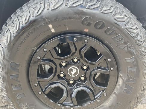 Used 2024 Ford Bronco Wildtrak AWD/4WD image 9