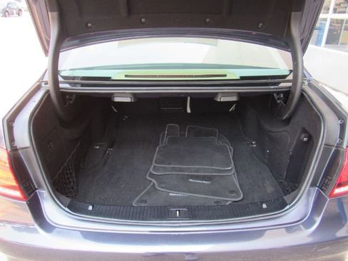 Used 2014 Mercedes-Benz E 350 Sedan image 25