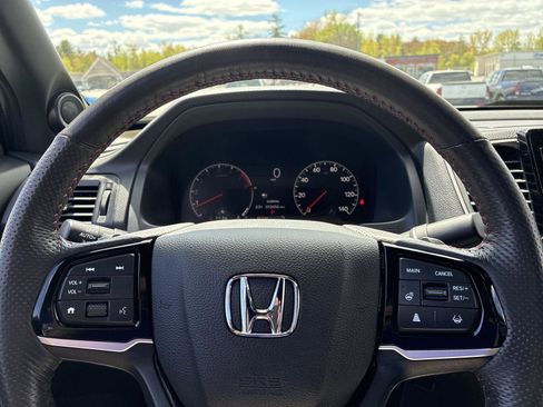 Certified 2025 Honda Ridgeline Black Edition image 25