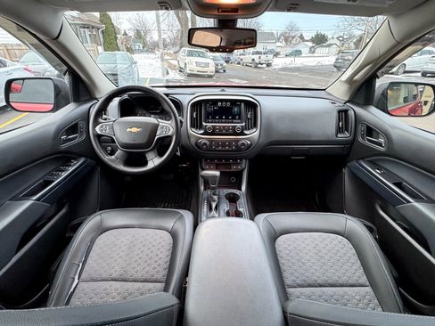 Used 2015 Chevrolet Colorado Z71 image 2