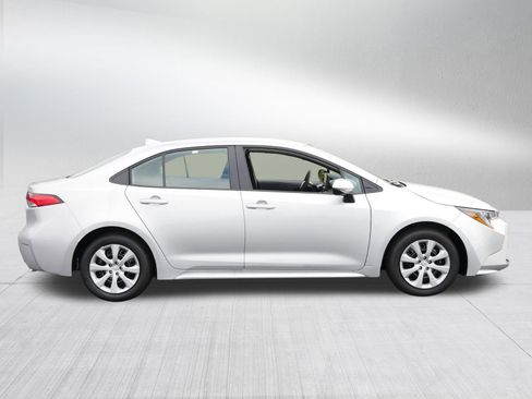 Certified 2025 Toyota Corolla LE image 8