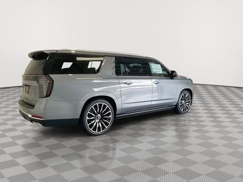 New 2026 Chevrolet Suburban High Country AWD/4WD image 16
