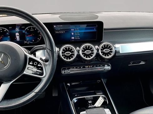 Used 2020 Mercedes-Benz GLB 250 image 6