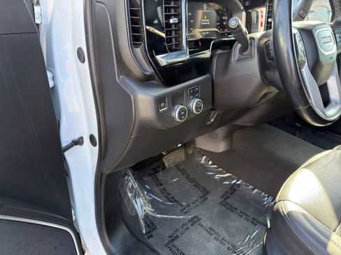Used 2024 GMC Sierra 1500 SLT image 36