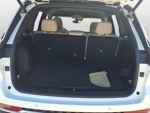 Used 2023 Jeep Grand Cherokee Limited image 11