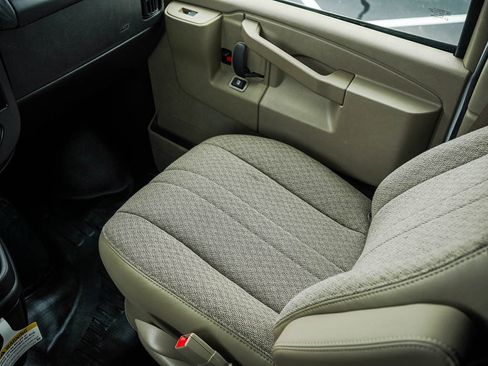 New 2025 Chevrolet Express 3500 w/ Driver Convenience Package image 25