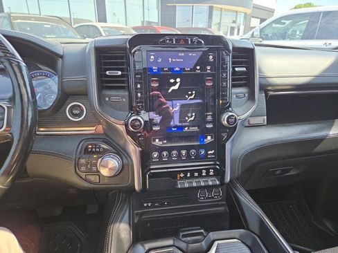 Used 2019 RAM 1500 Limited AWD/4WD image 17