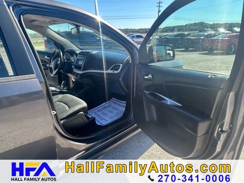Used 2016 Dodge Journey SE w/ Flexible Seating Group FWD image 17