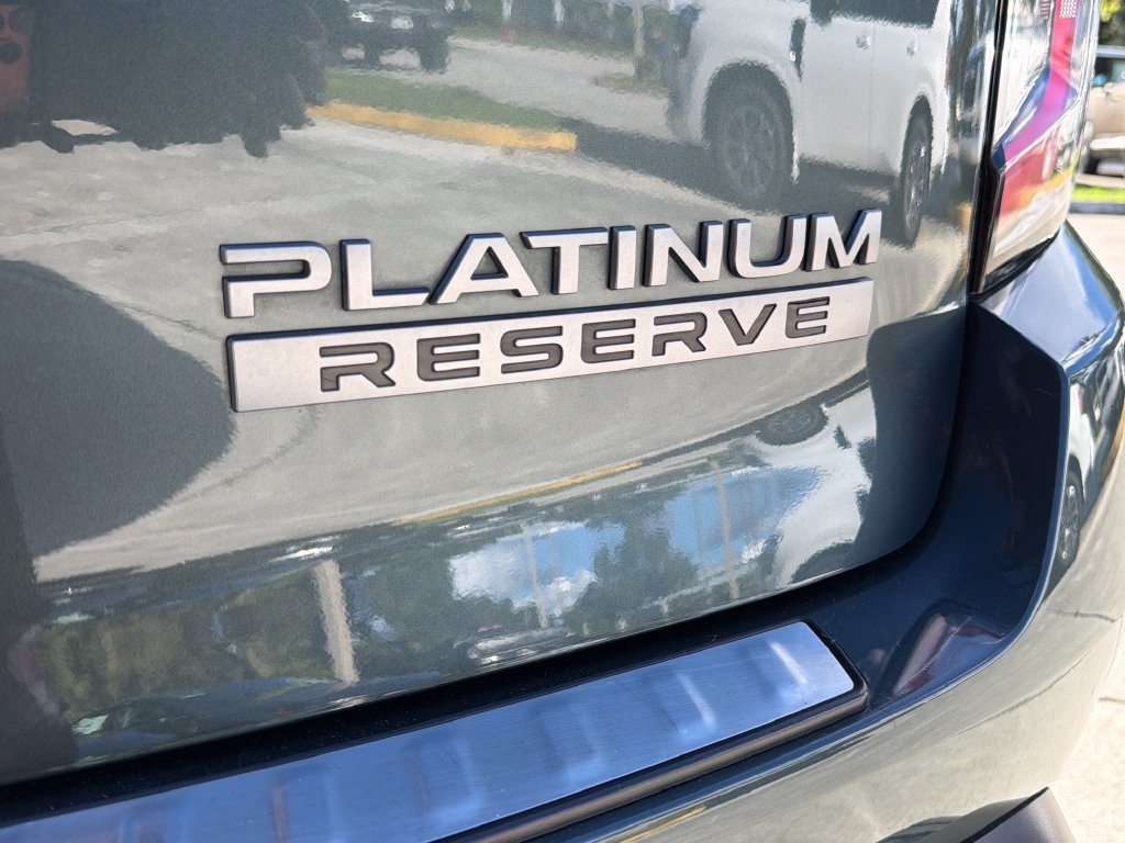 Used 2025 Nissan Armada Platinum Reserve RWD image 11