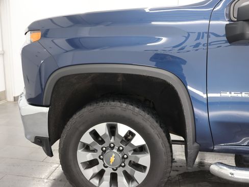 Used 2023 Chevrolet Silverado 2500 LT AWD/4WD image 34
