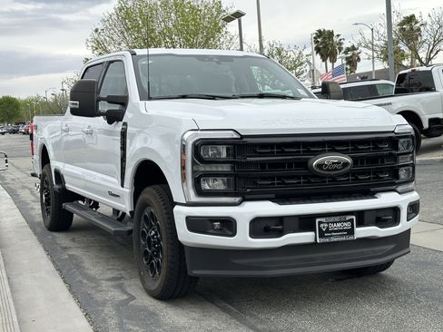 Used 2024 Ford F250 XLT w/ Black Appearance Package image 8
