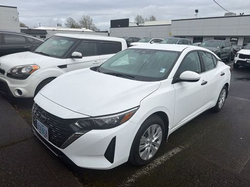 Used 2025 Nissan Sentra S image 1