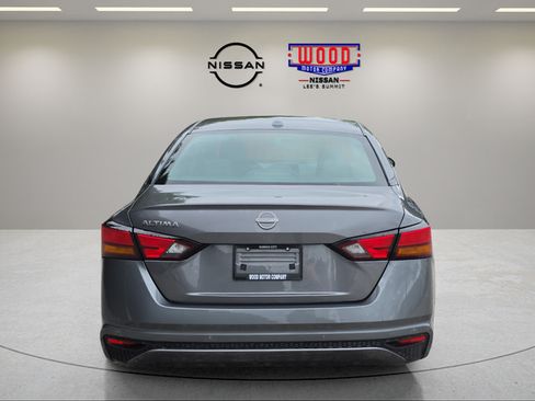 Certified 2025 Nissan Altima 2.5 S FWD image 3