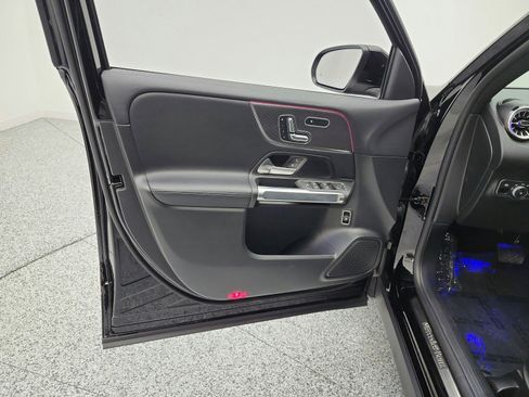 Used 2023 Mercedes-Benz GLB 250 image 14