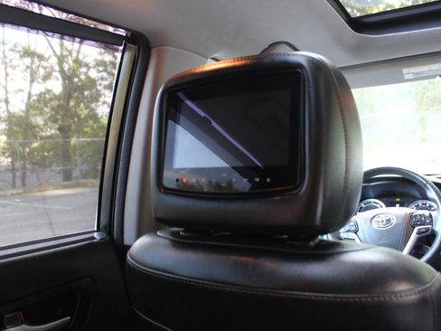 Used 2016 Toyota Highlander Limited Platinum image 20