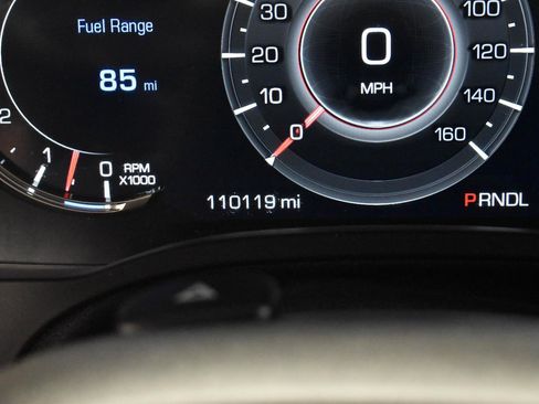 Used 2018 Cadillac Escalade Luxury AWD/4WD image 19