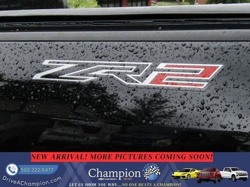 Used 2022 Chevrolet Colorado ZR2 w/ ZR2 Midnight Special Edition AWD/4WD image 9