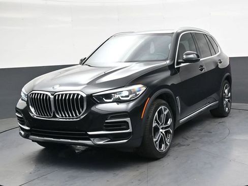Used 2022 BMW X5 xDrive40i w/ Premium Package AWD/4WD image 10