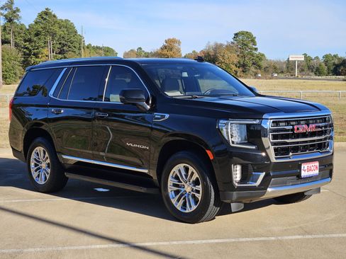 Used 2021 GMC Yukon SLT w/ SLT Premium Package image 3