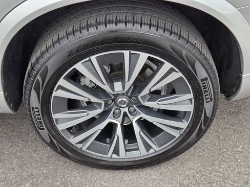 Used 2021 Volvo XC90 T6 Momentum AWD/4WD image 5