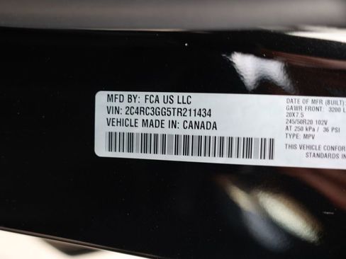 New 2026 Chrysler Pacifica Limited w/ Uconnect Theater Family Group AWD/4WD image 37