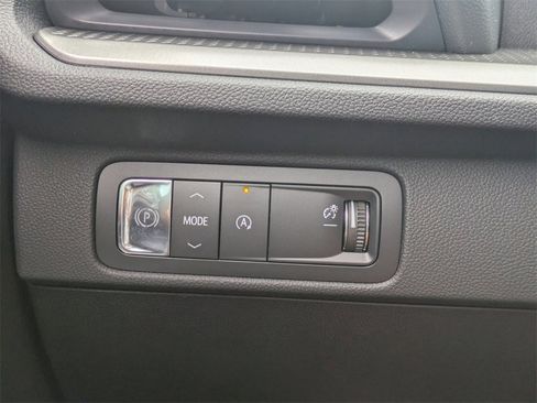 New 2026 Chevrolet Traverse LT w/ Enhanced Driving Package image 37