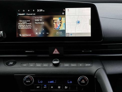 New 2025 Hyundai Elantra SEL FWD image 19