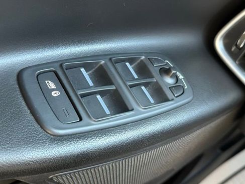 Used 2017 Jaguar XE Prestige image 17