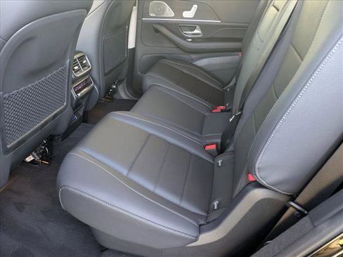 Used 2026 Mercedes-Benz GLS 450 4MATIC image 17