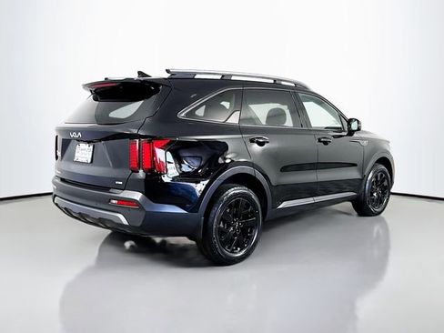 Used 2023 Kia Sorento S w/ Panoramic Sunroof Package AWD/4WD image 8