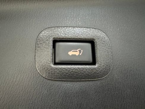 Used 2018 Nissan Armada SL w/ Premium Package RWD image 26