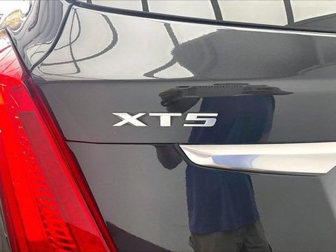 Used 2019 Cadillac XT5 Platinum AWD/4WD image 31