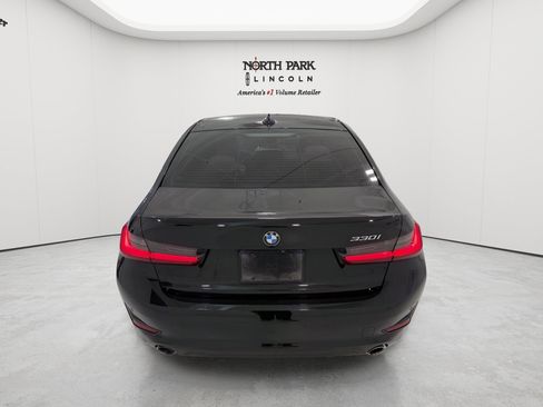 Used 2022 BMW 330i Sedan w/ Driving Assistance Package RWD image 4
