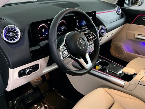 Certified 2023 Mercedes-Benz GLA 250 4MATIC image 17