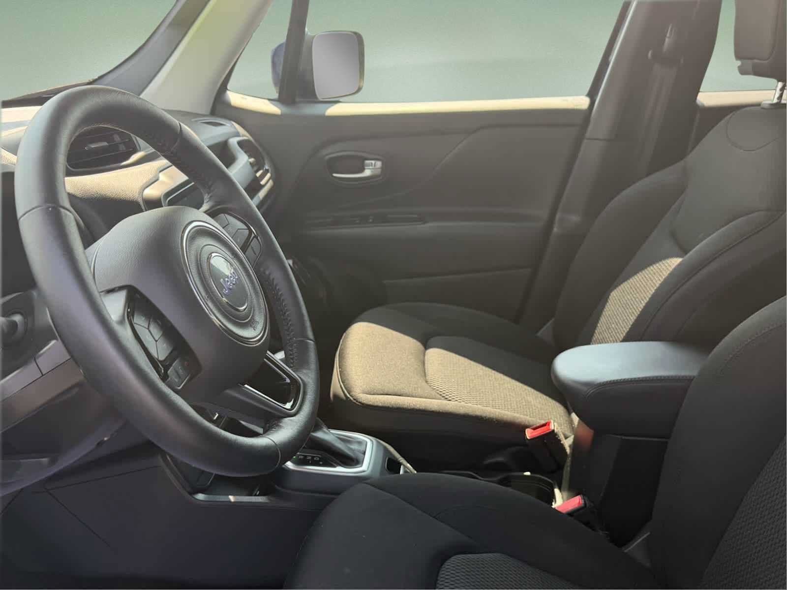 Used 2019 Jeep Renegade Altitude w/ Quick Order Package 2XM AWD/4WD image 9