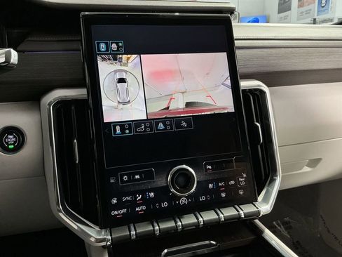 Used 2024 GMC Acadia Denali image 20