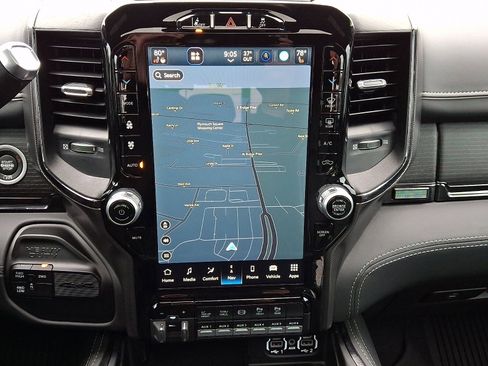 Used 2024 RAM 3500 Limited image 16