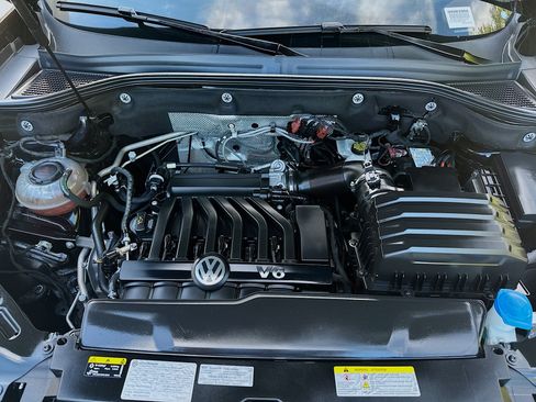 Used 2021 Volkswagen Atlas Cross Sport SE w/ V6 Towing Package image 35