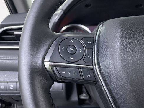 Used 2018 Toyota Camry XSE FWD image 26