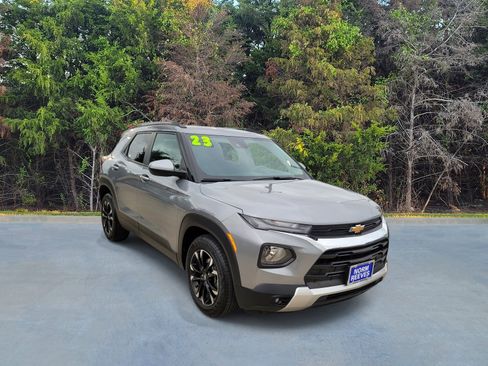 Used 2023 Chevrolet TrailBlazer LT FWD image 16