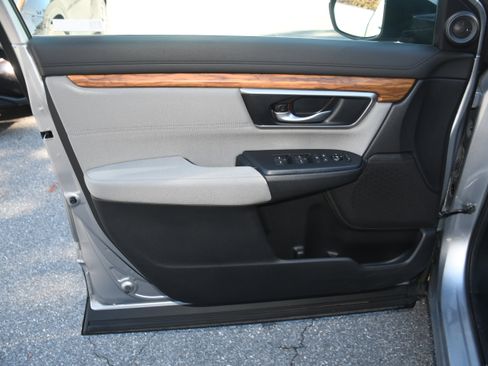 Used 2019 Honda CR-V EX image 10