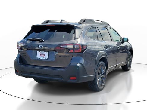 Certified 2023 Subaru Outback Onyx Edition AWD/4WD image 6