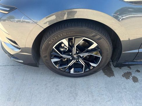 Used 2025 Hyundai Sonata SEL FWD image 2