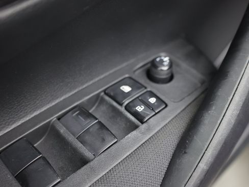 Used 2021 Toyota Corolla LE FWD image 12