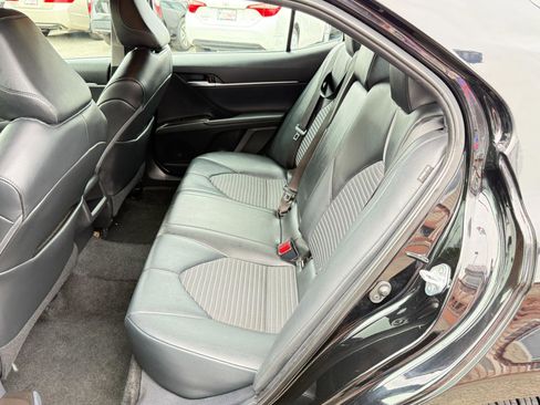 Used 2021 Toyota Camry SE image 26