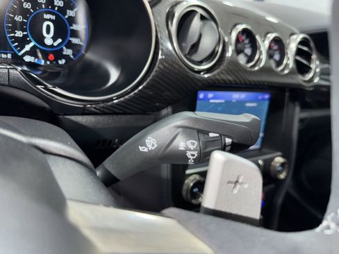 Used 2020 Ford Mustang Shelby GT500 w/ Carbon Fiber Track Pack image 26