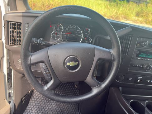 Used 2024 Chevrolet Express 2500 w/ Driver Convenience Package RWD image 12